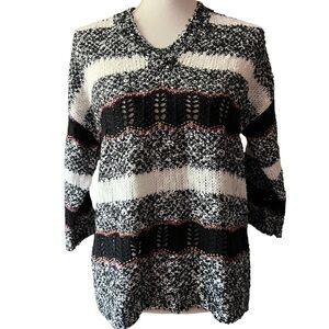 JOHNPAULRICHARD SHORT SLEEVE VNECK SWEATER SIZE SMALL